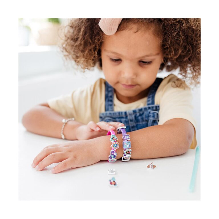 Totum: Gabby's Dollhouse - 3 Bracelets & 18 Charms (TT420311)